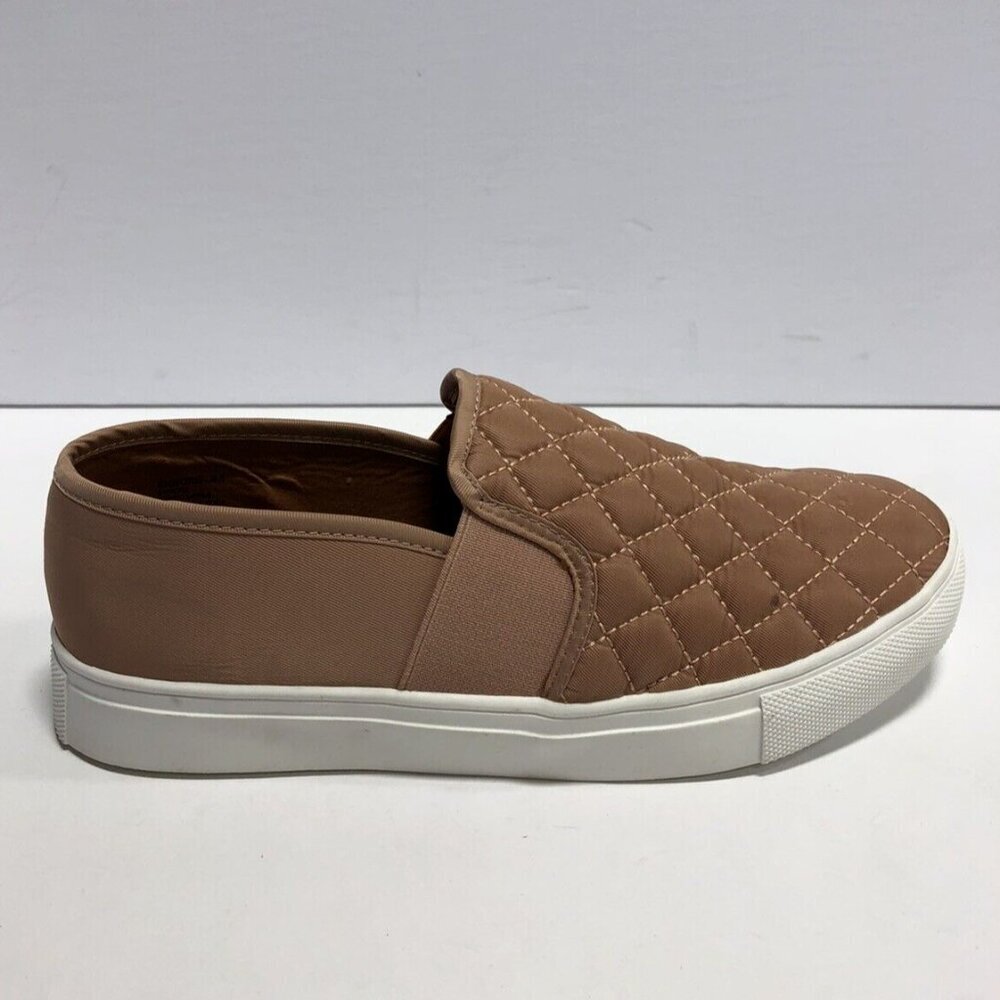 Steve Madden Womens Ennore Slip-On Blush Size 8.5 M